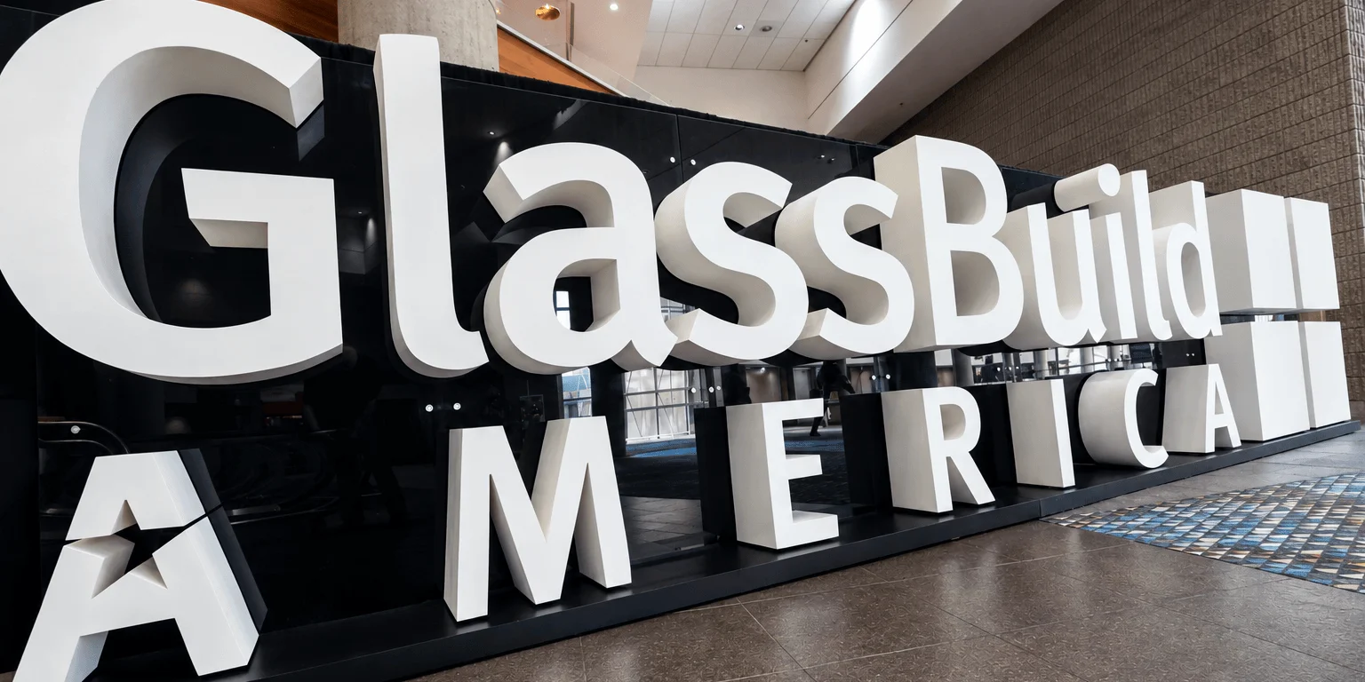 GlassBuild America 2026 : Glaston met en avant l'automatisation de la trempe et le vitrage isolant fin
